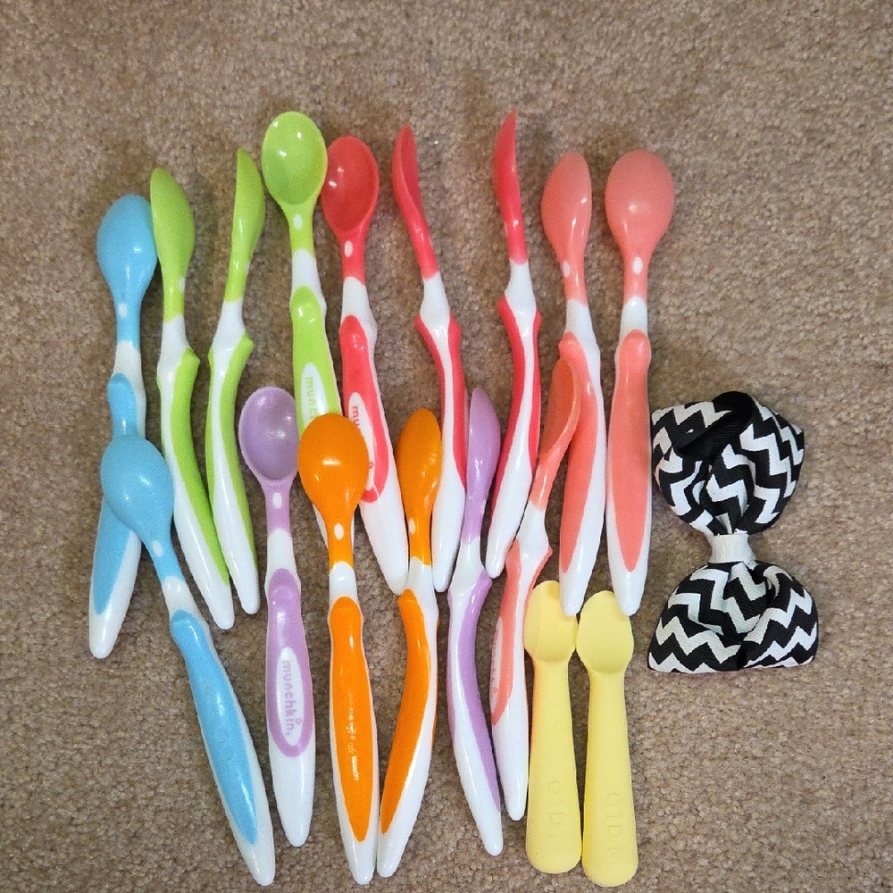 Munchkin Colorful Disposable Spoon Set